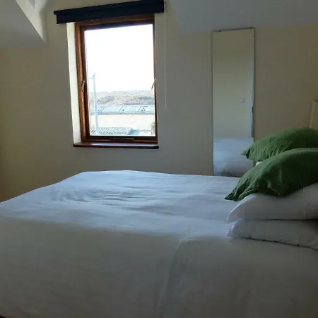 3 Harbour Drive Apartment *